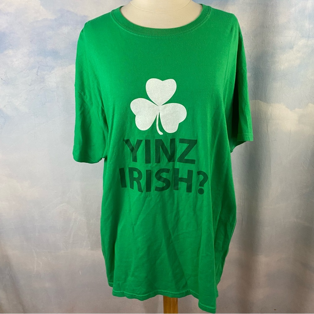 Green 'YINZ IRISH?' Shamrock Graphic Tee St. Patrick’s Day Size XL